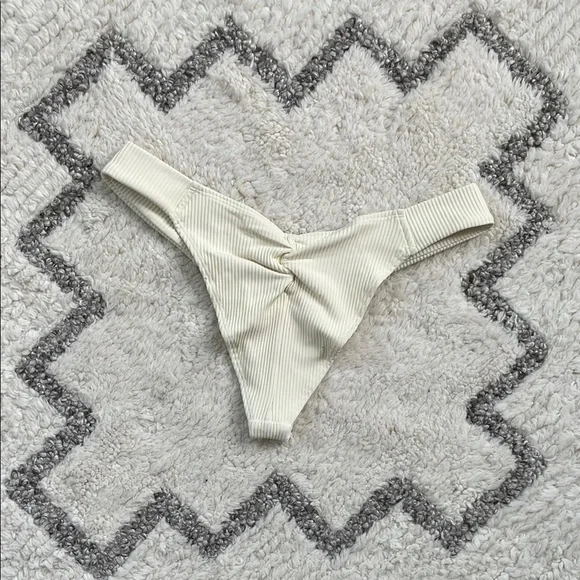 Montce Uno Added coverage Cream Rib Bikini Bottom - Picture 2 of 4